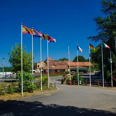 Campsite Paradis De Maillac Sainte-Nathalene
