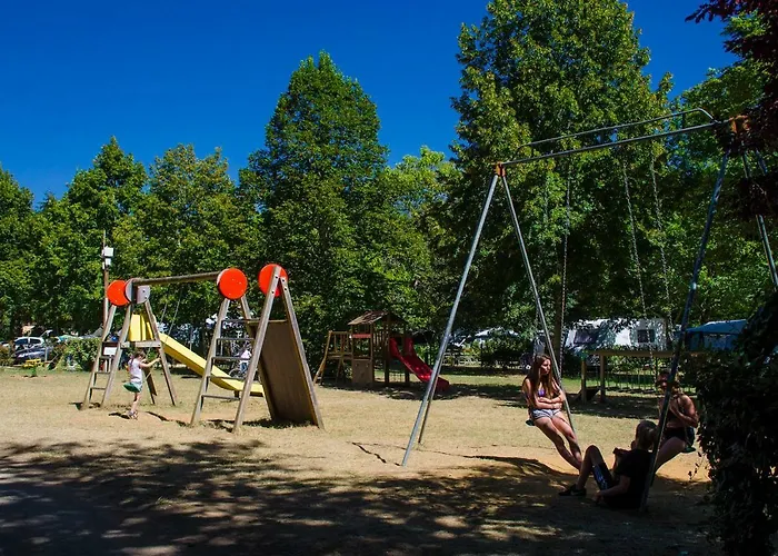 De Maillac Kamp alanı Sainte-Nathalène